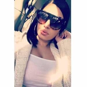 Meet your Posher, Crystal